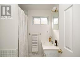 35 Chapman Avenue, Toronto, ON M4B1C4 Photo 41