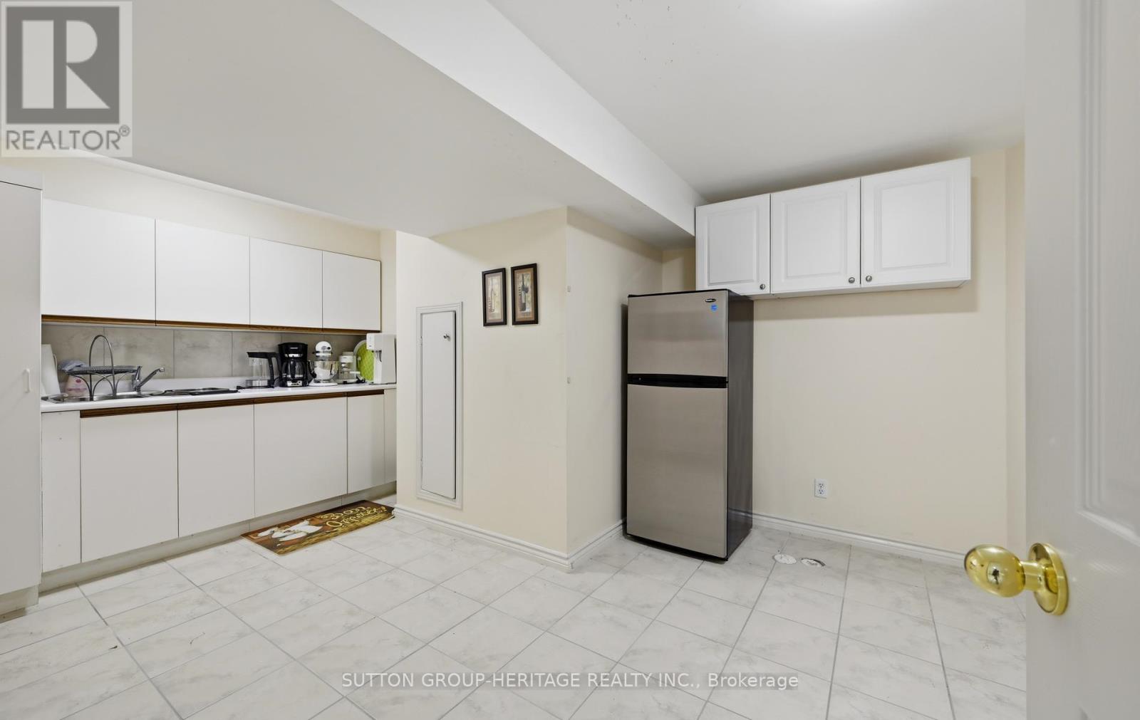 2 Beadle Drive, Ajax, ON photo 33