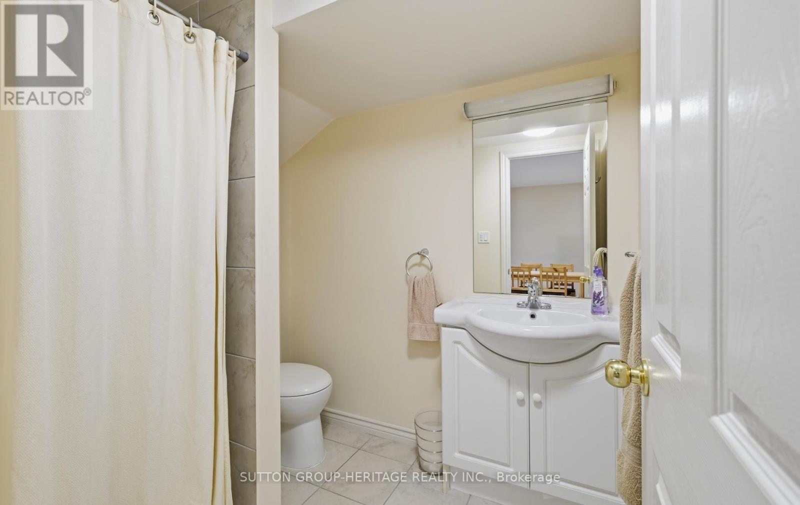 2 Beadle Drive, Ajax, ON photo 35