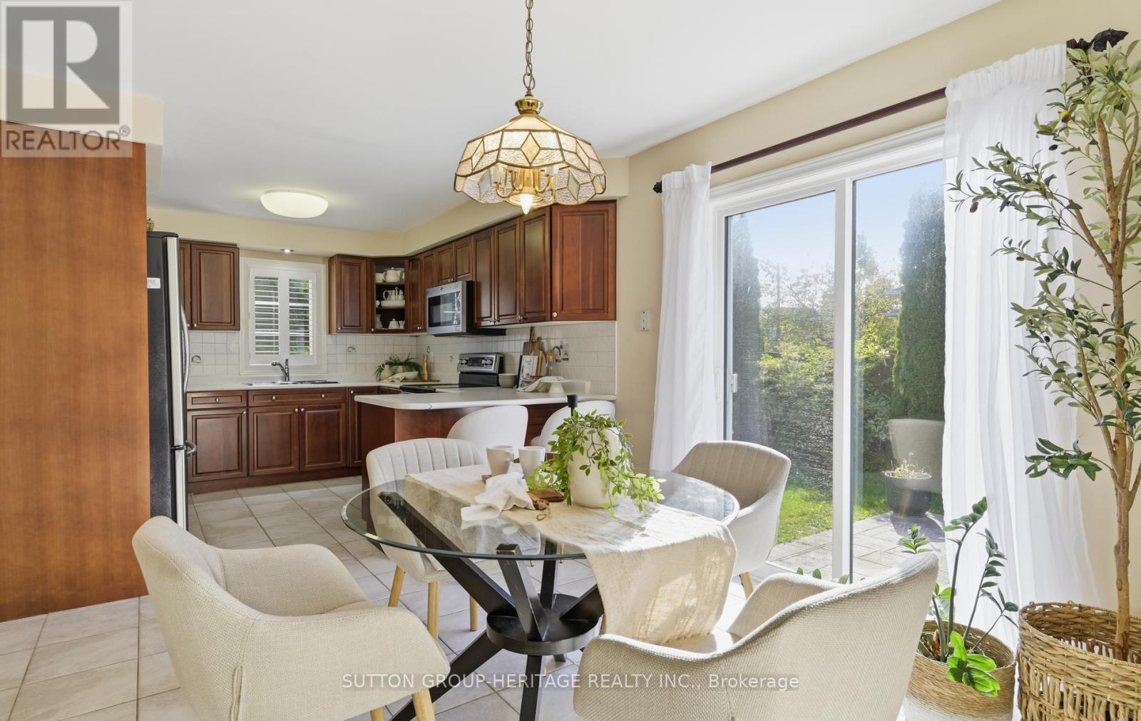 2 BEADLE DRIVE - 5