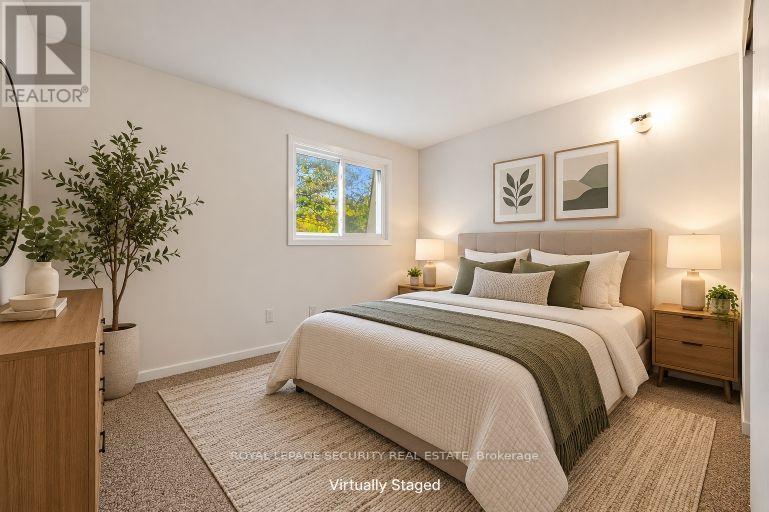 22 Harper Court, Whitby, ON photo 25
