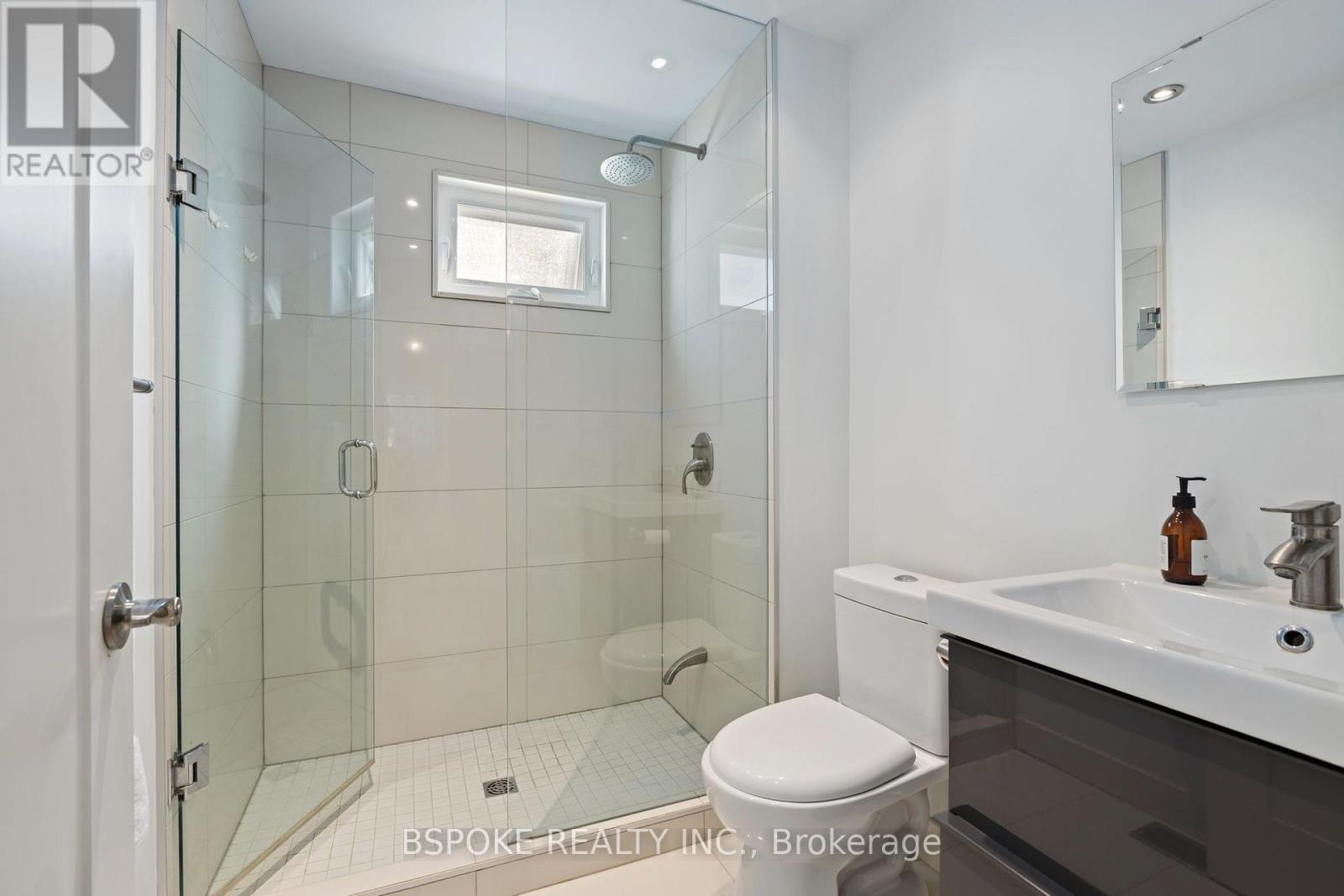 389 COXWELL AVENUE - 20