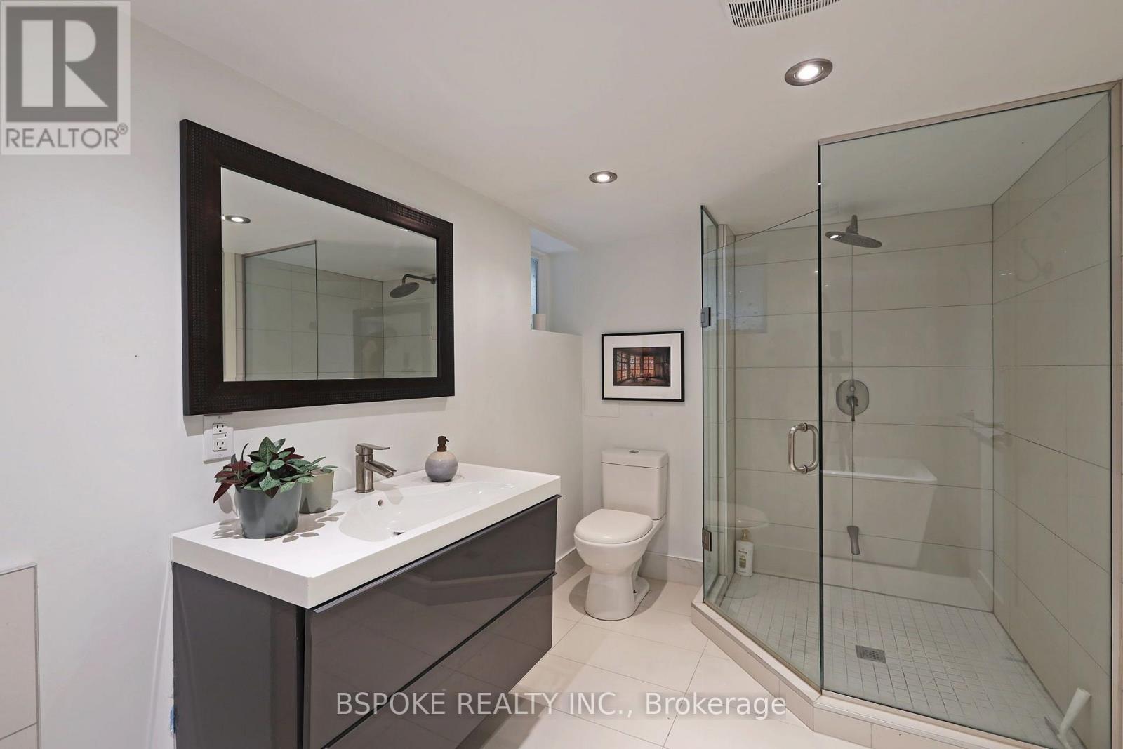 389 COXWELL AVENUE - 24