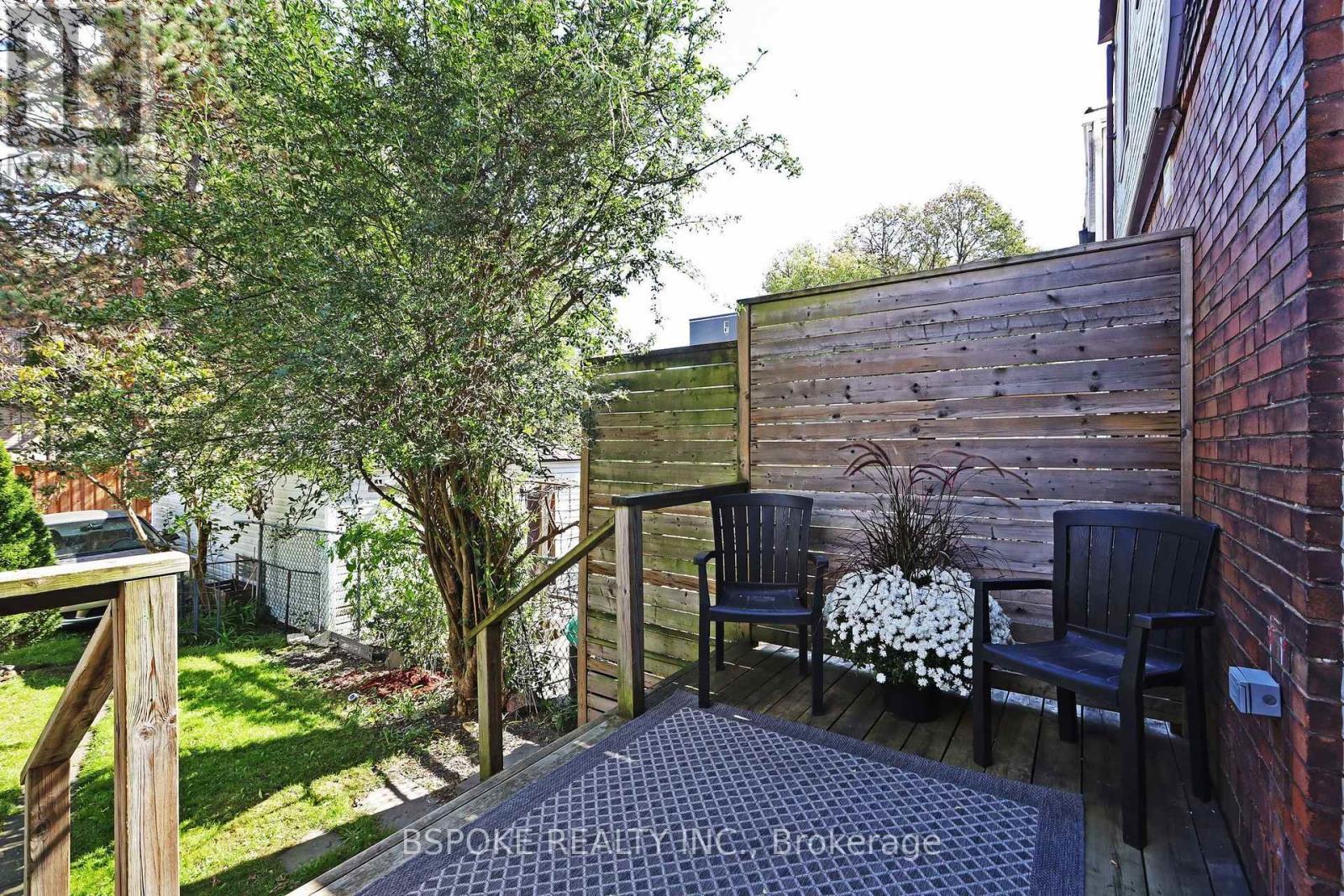 389 Coxwell Avenue — photo 28