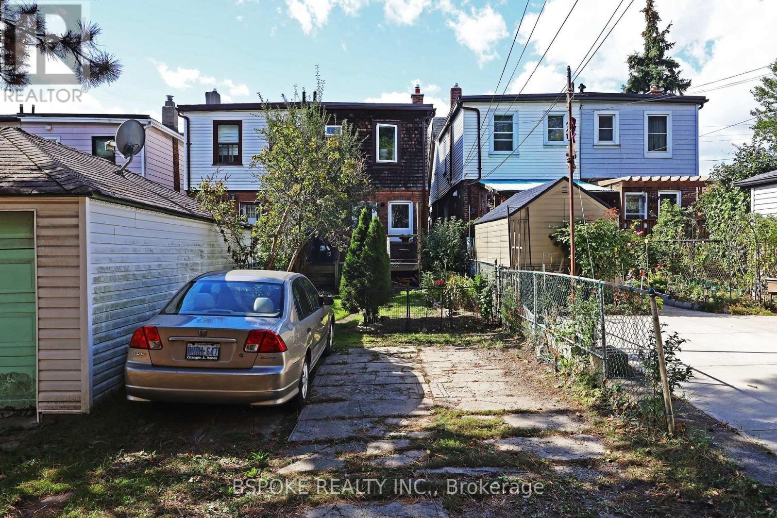 389 COXWELL AVENUE - 31