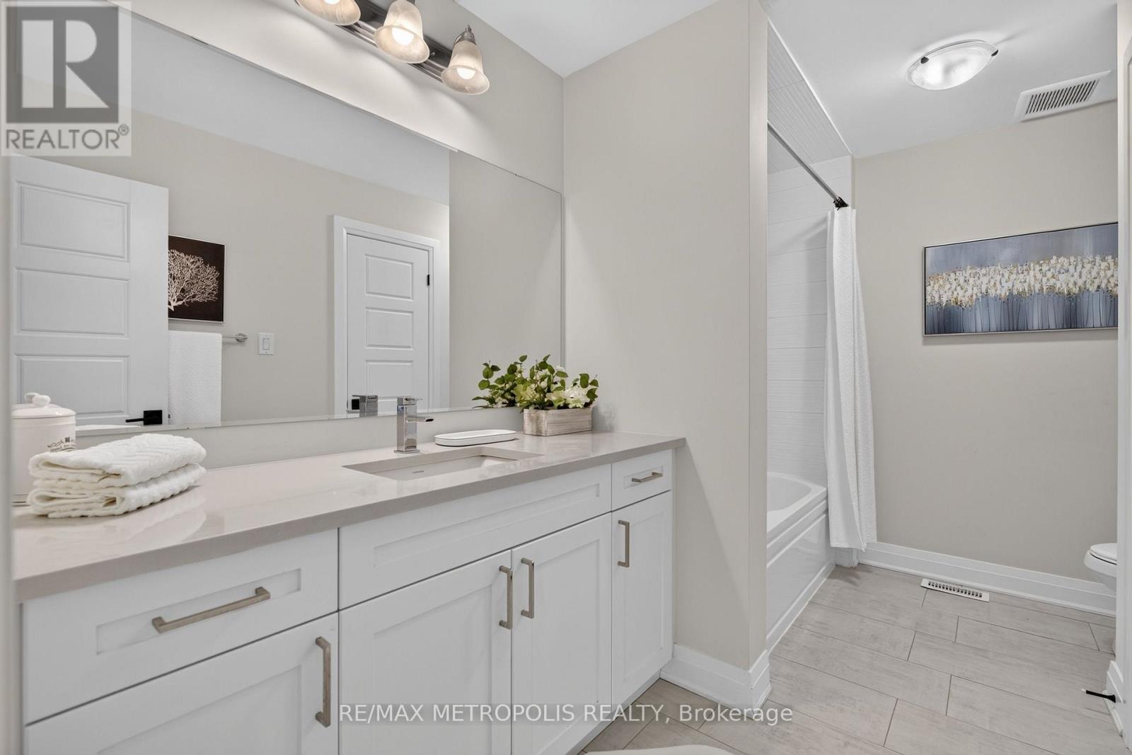 32 Lockyer Drive, Whitby, ON photo 20