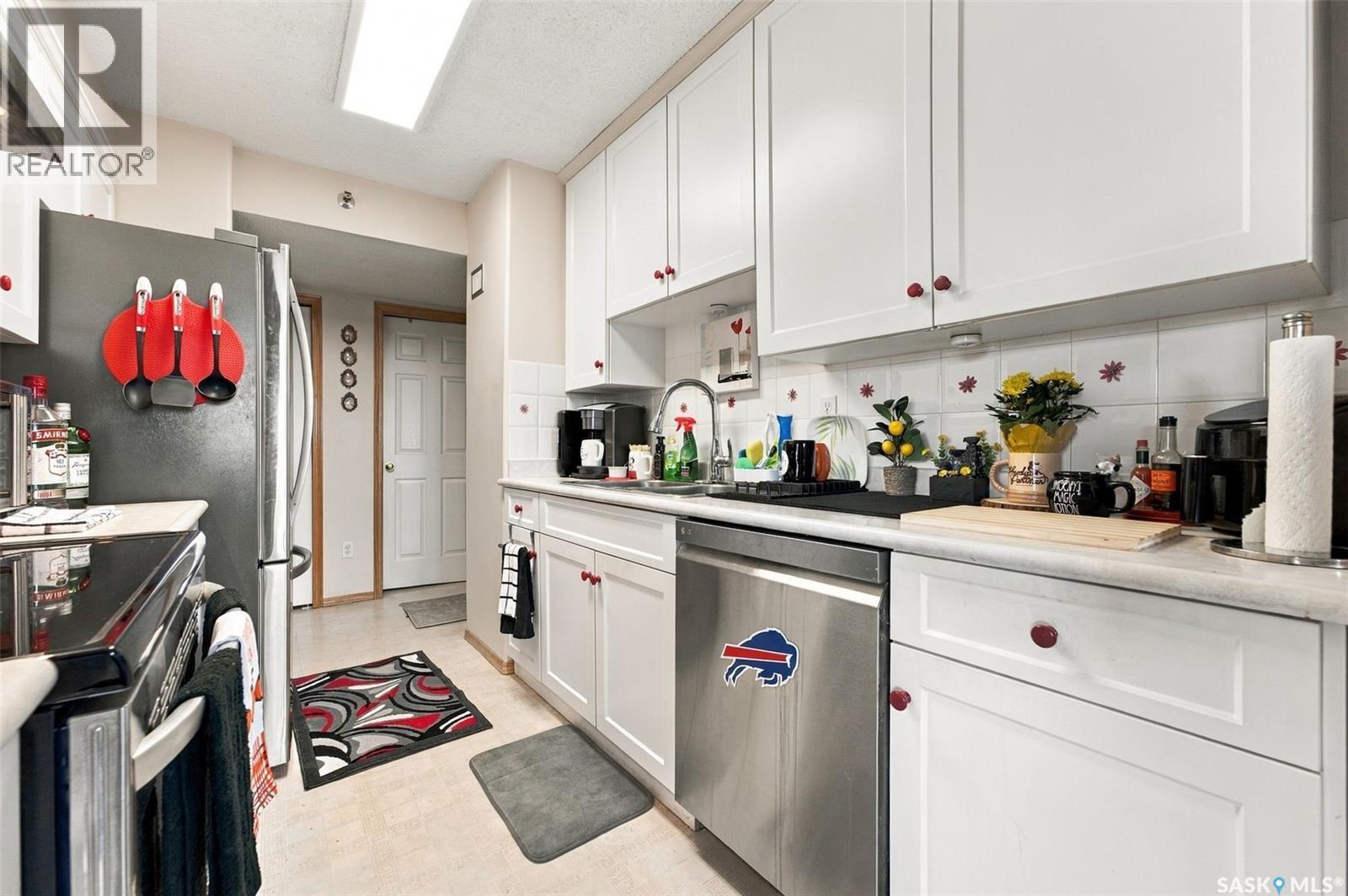 #1005 717 Victoria AVENUE - 10