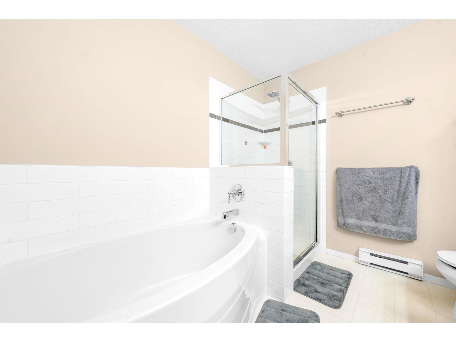 Photo of 95 15152 62A AVENUE 25