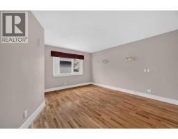 4418 20 Avenue Nw, Calgary, AB T3B0T6 Photo 30