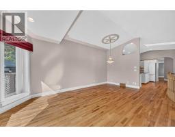 Bedroom - 4418 20 Avenue Nw, Calgary, AB T3B0T6 Photo 11