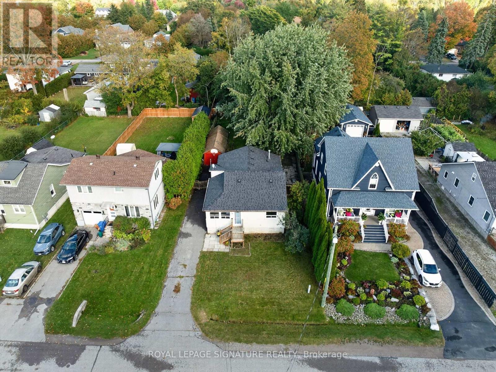 54 FARLEY CIRCLE - 2