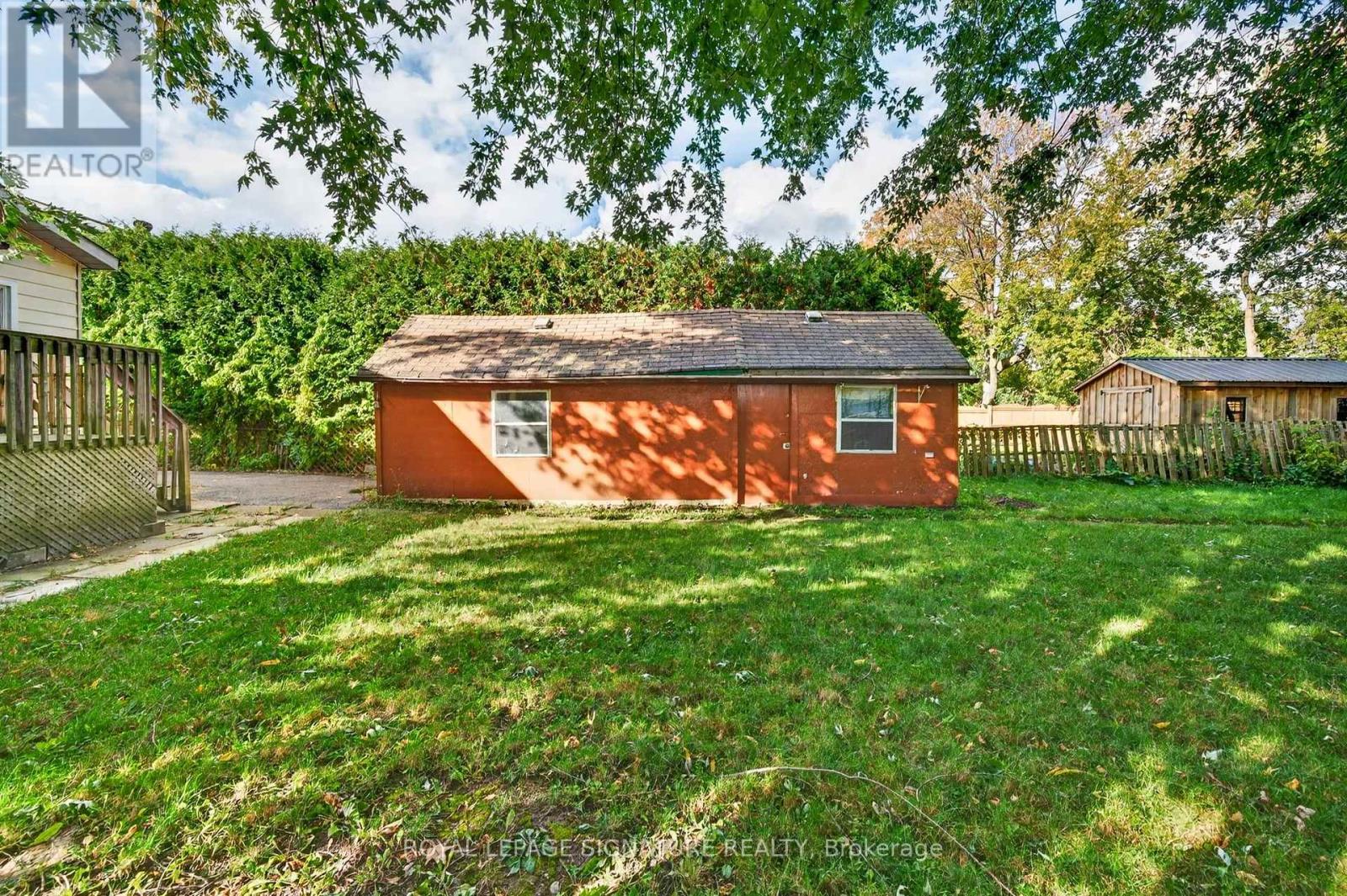 54 FARLEY CIRCLE - 40