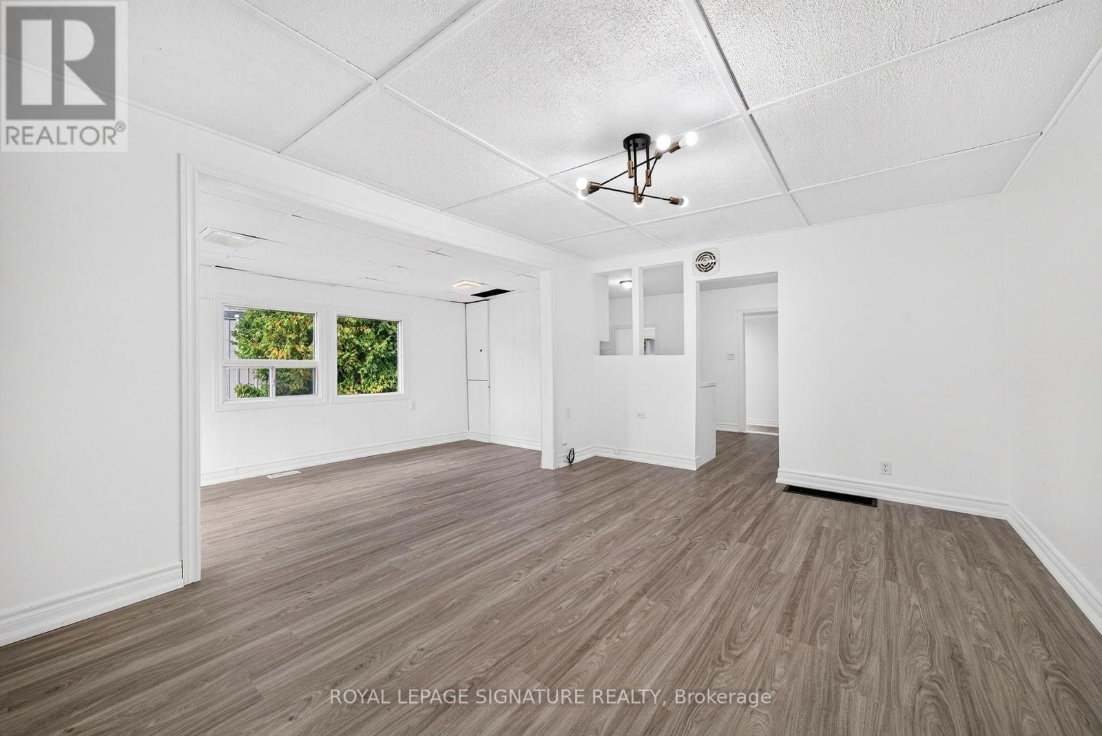 54 FARLEY CIRCLE, Georgina (Historic Lakeshore Communities) — photo 9