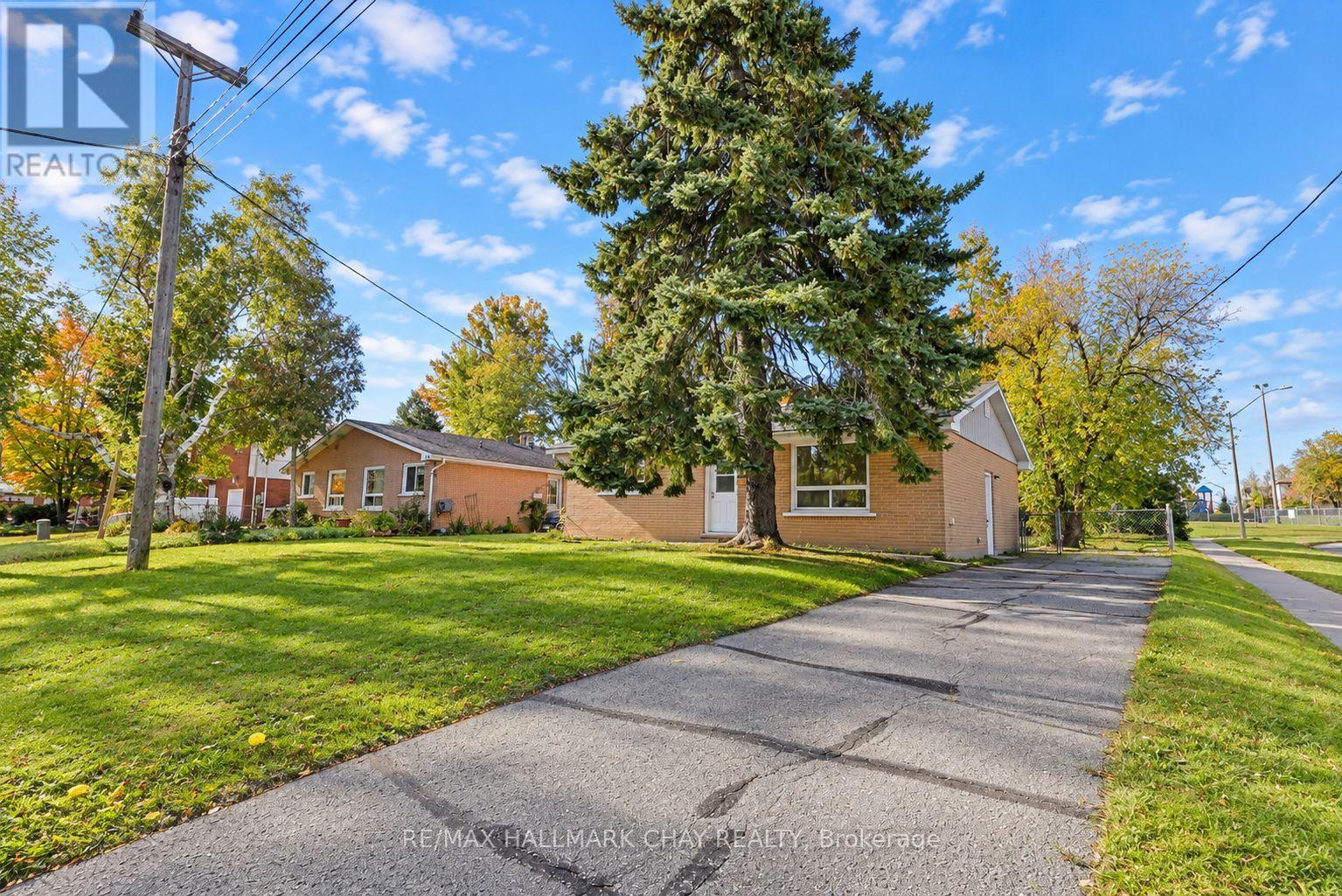 14 Heath Street, Barrie, ON photo 30