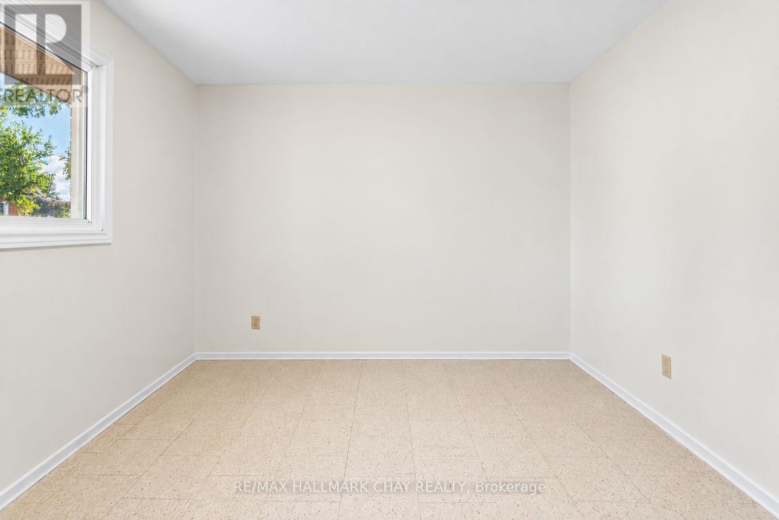 14 HEATH STREET, Barrie (Cundles East) — photo 4