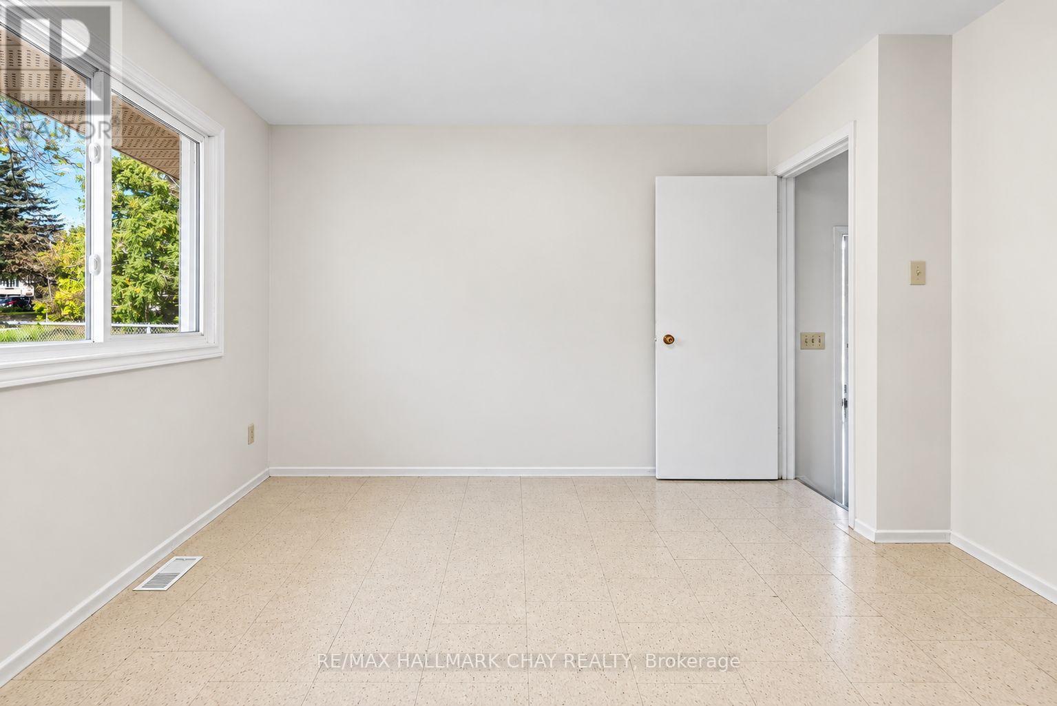 14 HEATH STREET, Barrie (Cundles East) — photo 7