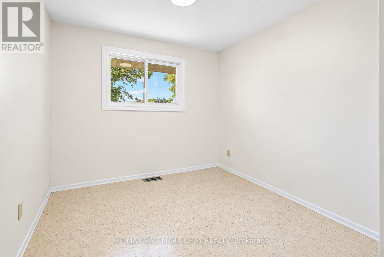 14 HEATH STREET, Barrie (Cundles East) — photo 9