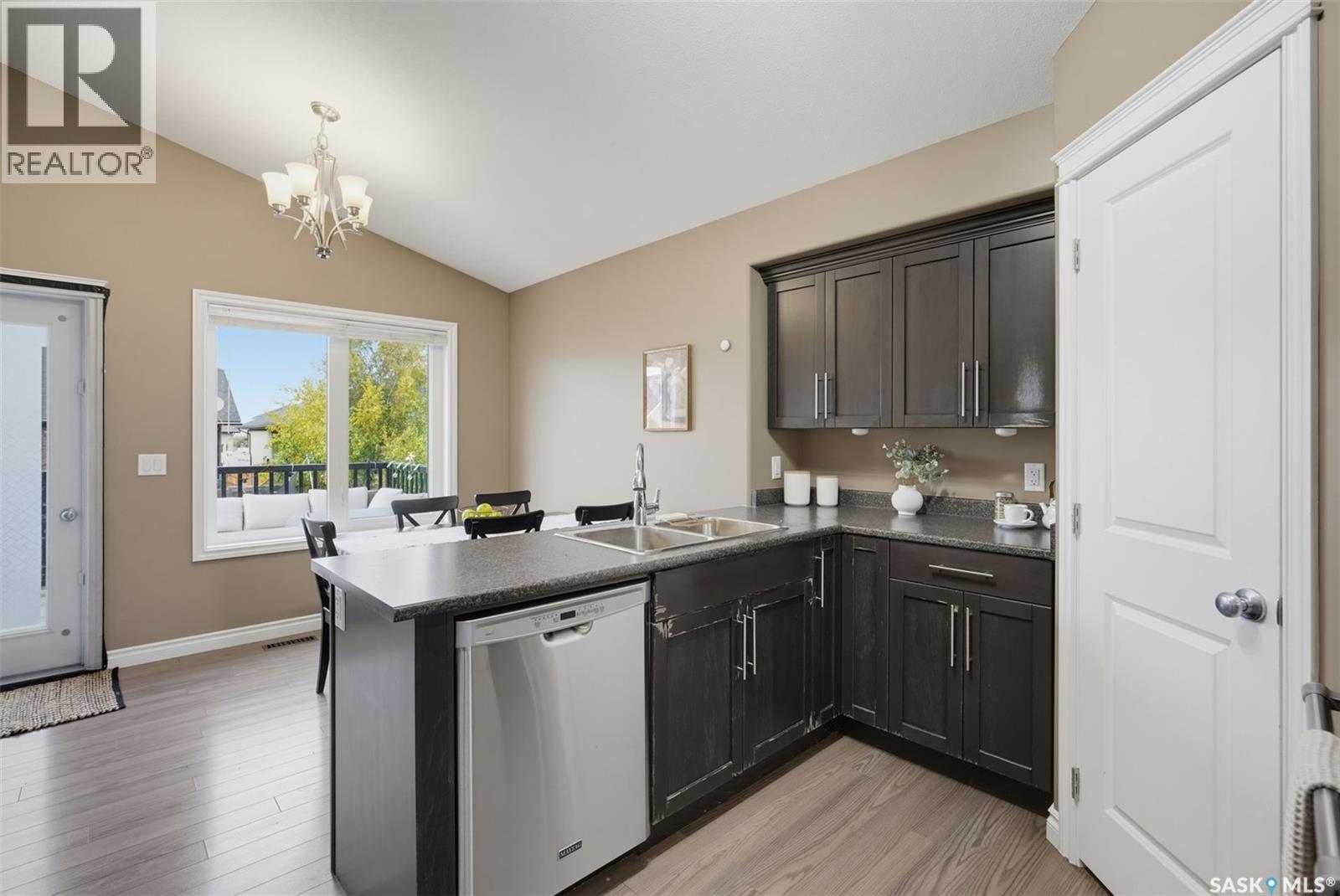 522 Mahabir LANE, Saskatoon — photo 8
