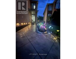 8 Banner Road, Brampton, ON L6X4K6 Photo 8
