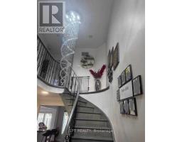 8 Banner Road, Brampton, ON L6X4K6 Photo 9
