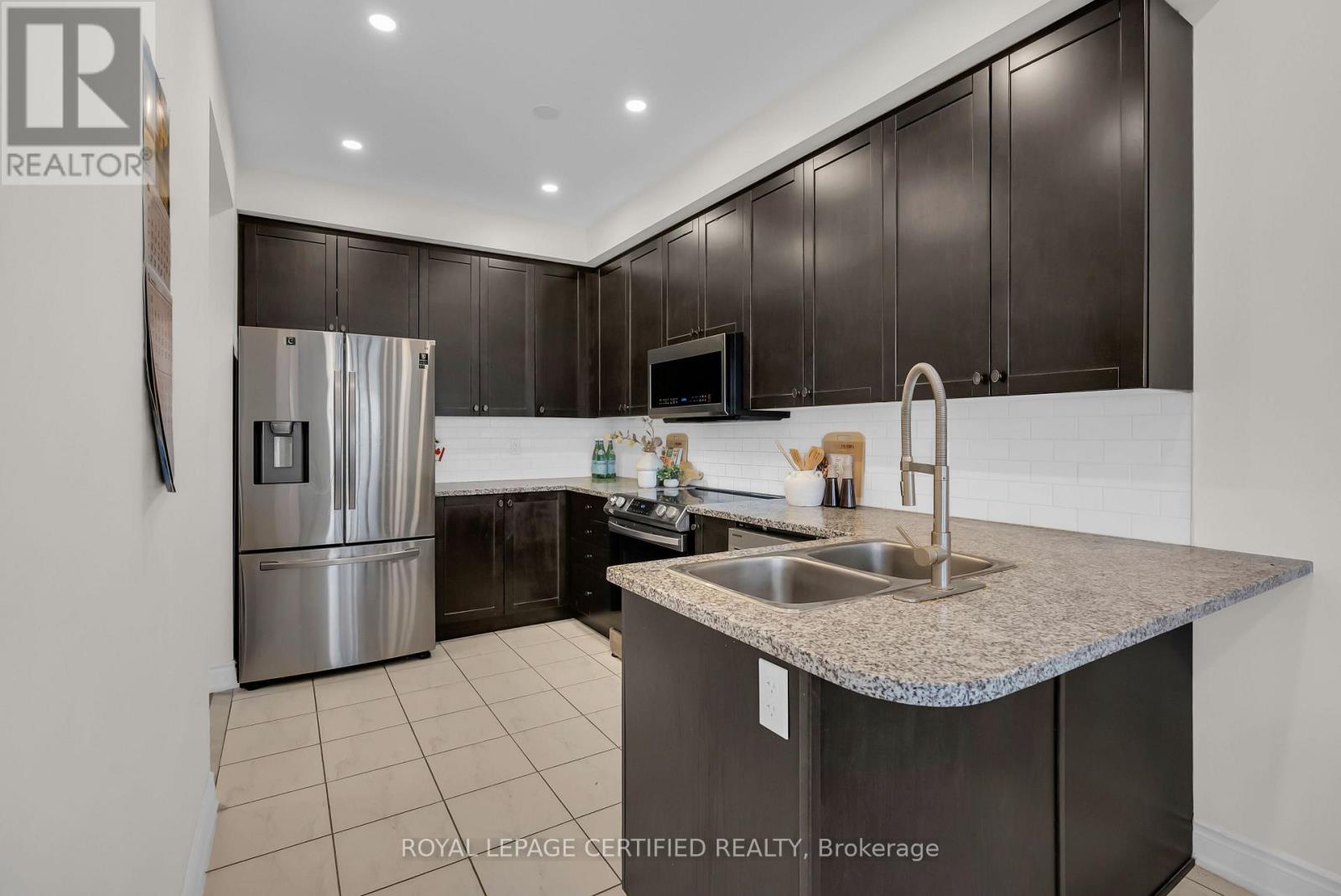 630 Mockridge Terrace, Milton, ON photo 10