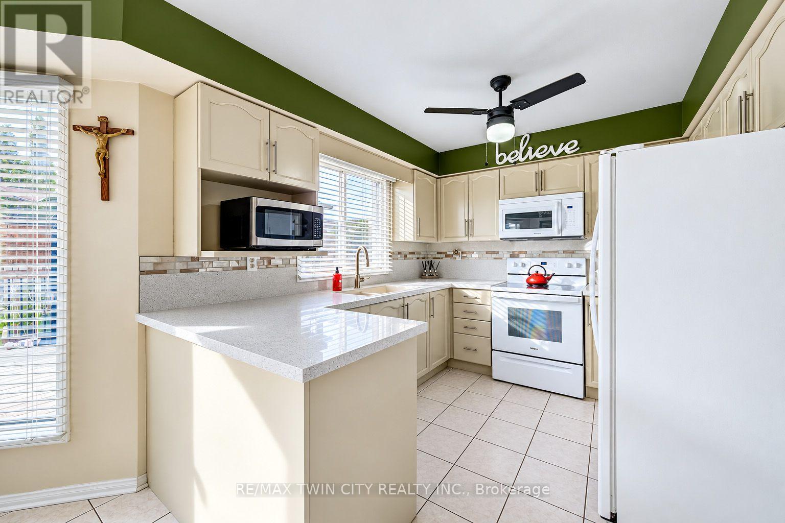 11 Peregrine Crescent, Cambridge, ON photo 15