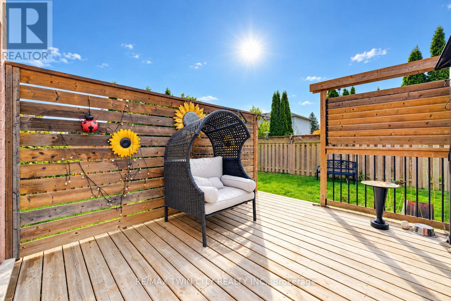 11 Peregrine Crescent, Cambridge, ON photo 32