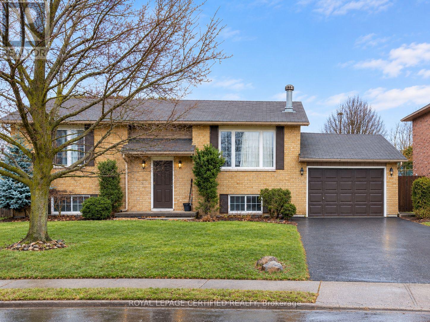 23 HICKORY COURT, Welland (N. Welland)