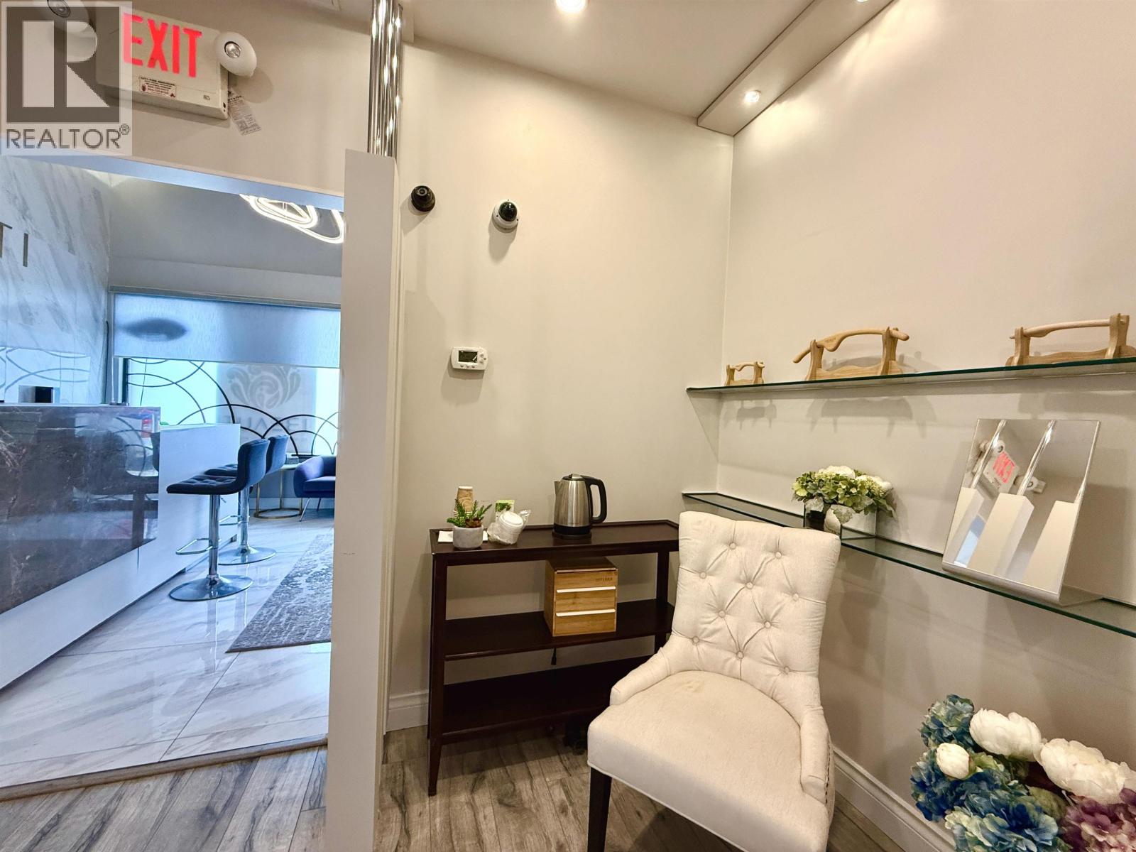 Photo of 8008 GRANVILLE STREET 12