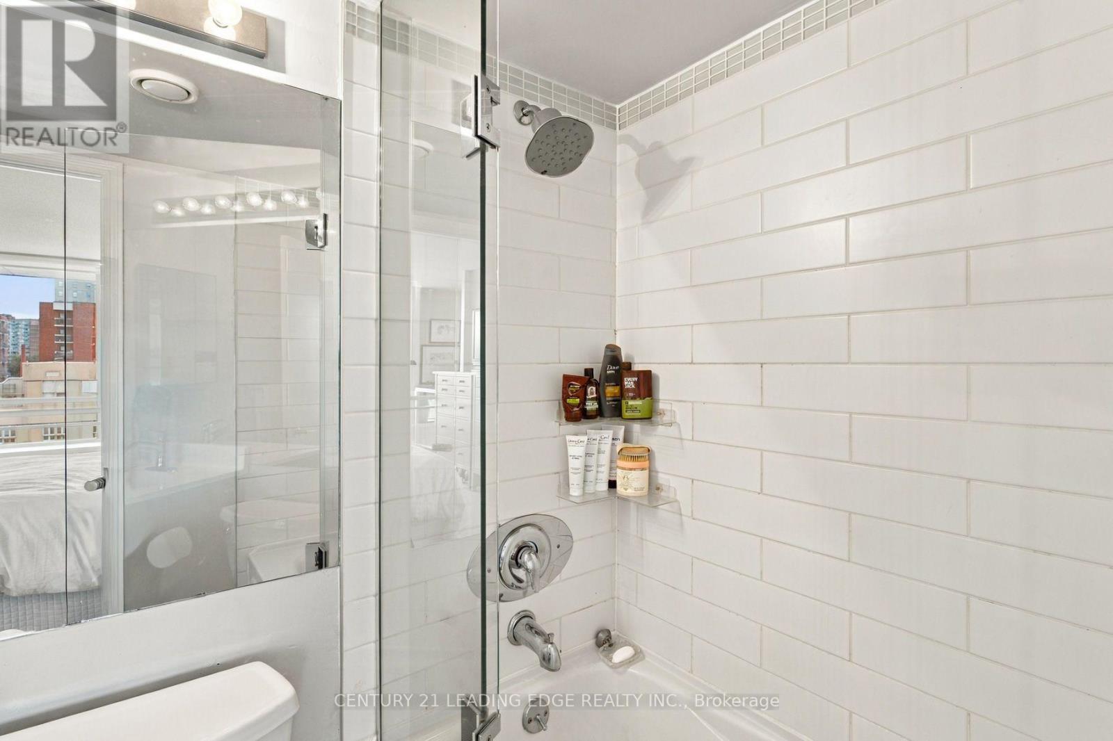 #612 119 MERTON STREET - 33