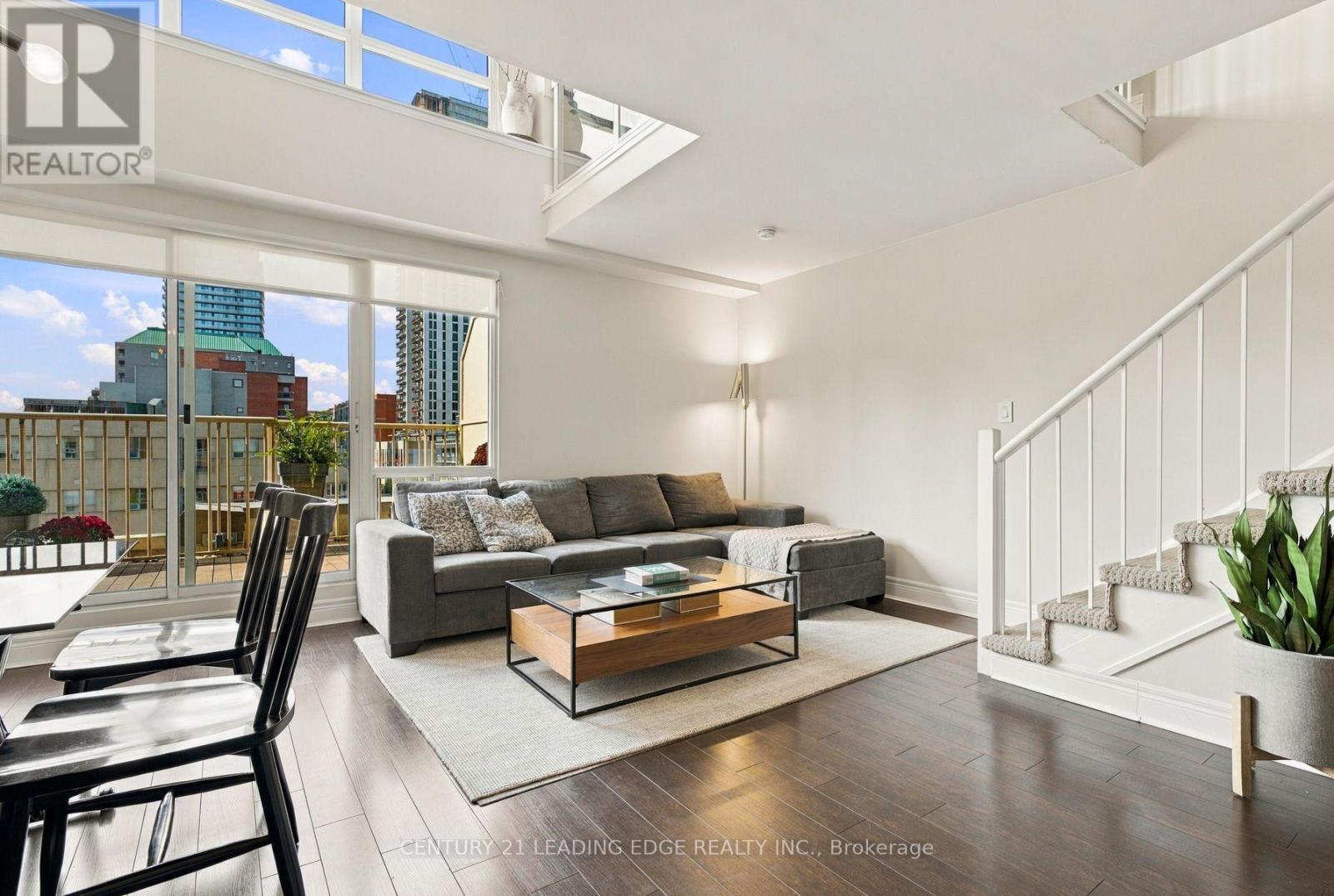 #612 119 MERTON STREET - 9