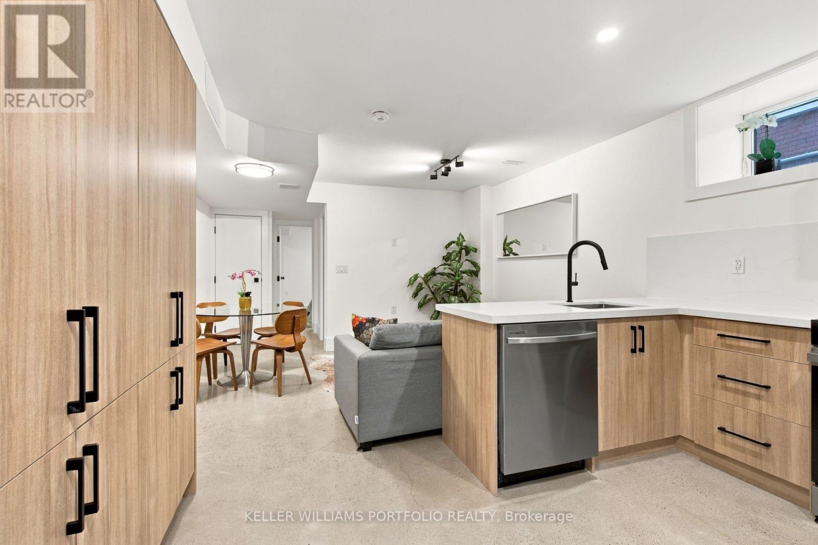 173 Beatrice Street — photo 8