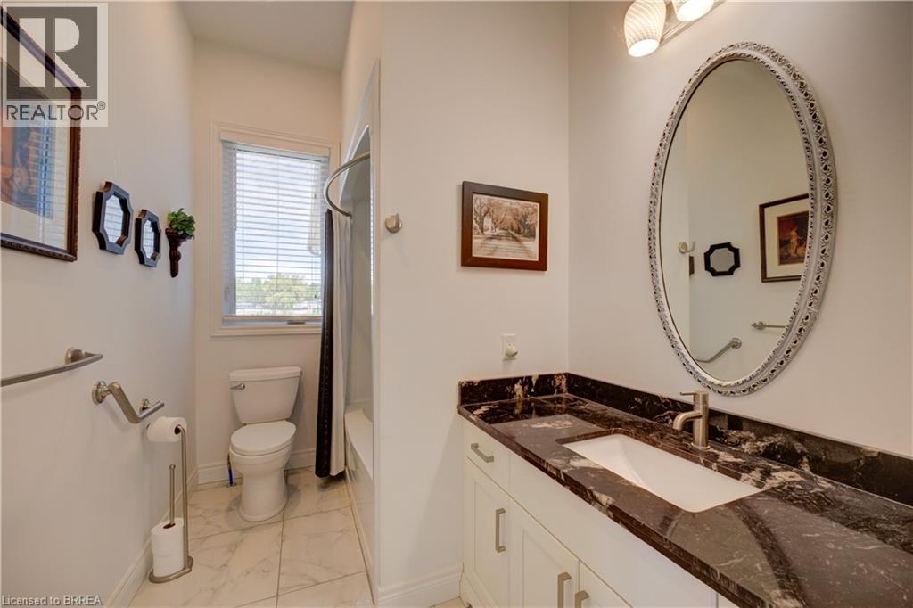 136 Mechanic Street West — photo 28