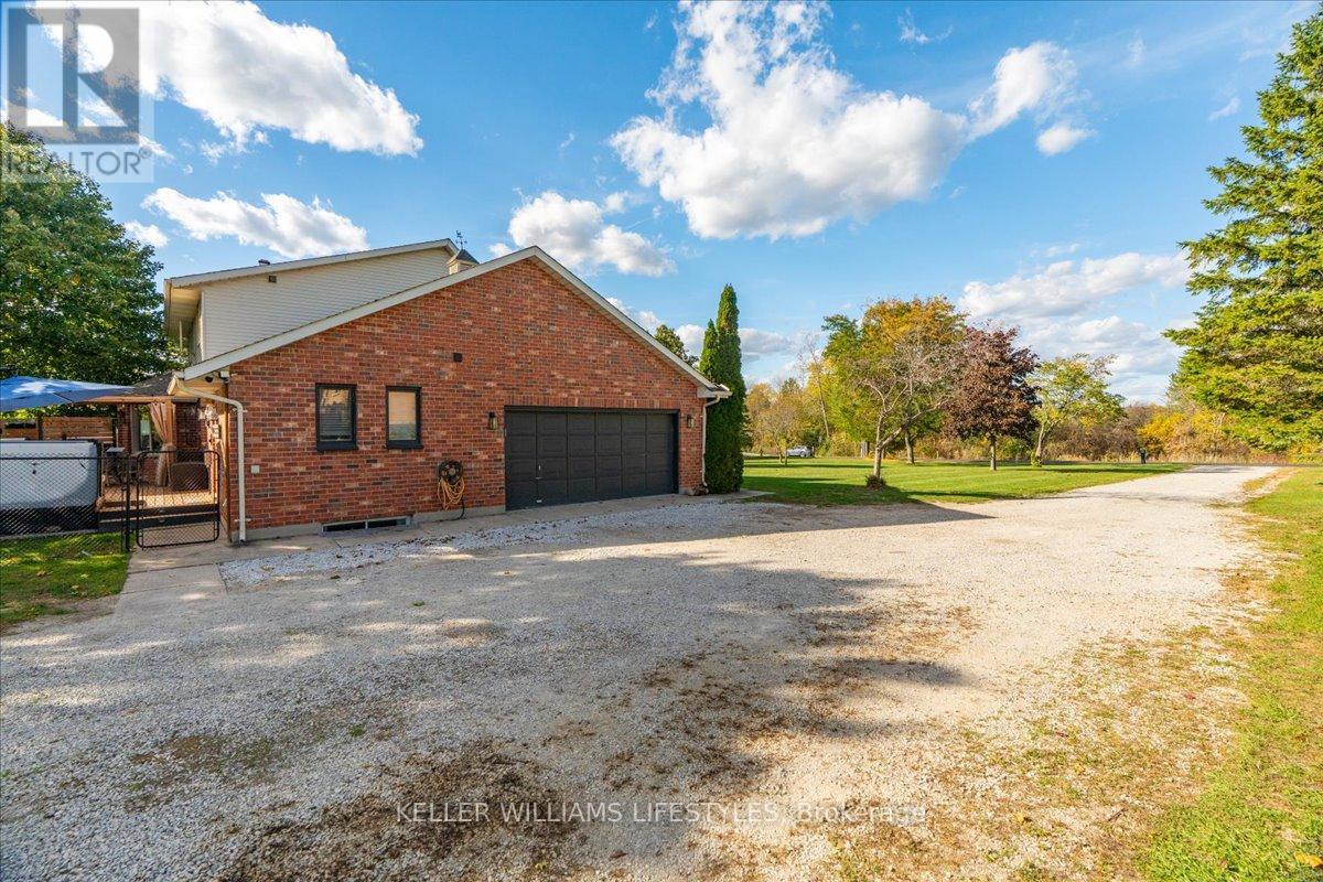 167 Moore Line — photo 37