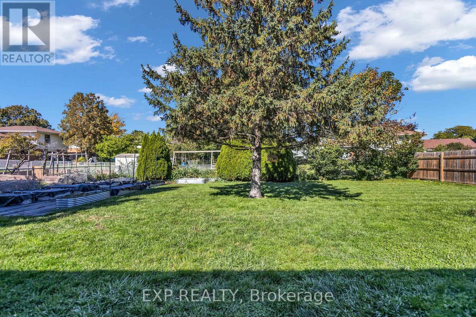 623 King Street West — photo 39