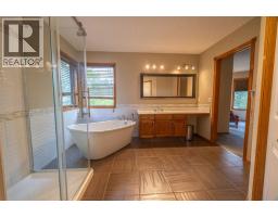 19 Mckenzie Lake Manor Se, Calgary, AB T2Z1Y4 Photo 19