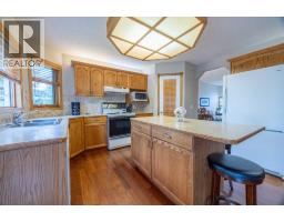 Recreational, Games room - 19 Mckenzie Lake Manor Se, Calgary, AB T2Z1Y4 Photo 13