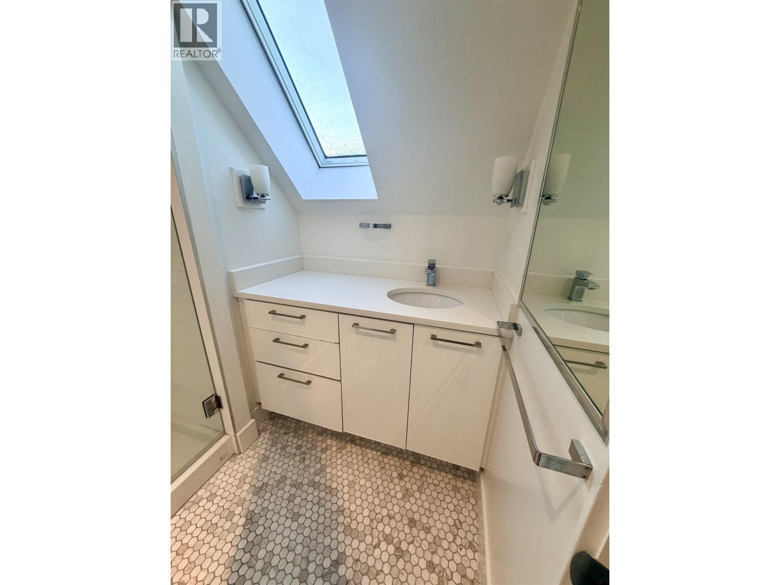 Photo of 1080 NICOLA STREET 28
