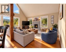 Living room - 2815 Otter Point Rd, Sooke, BC V9Z0J4 Photo 23