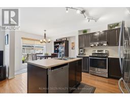 Foyer - 64 Collington Street, Ottawa, ON K2G6X3 Photo 6