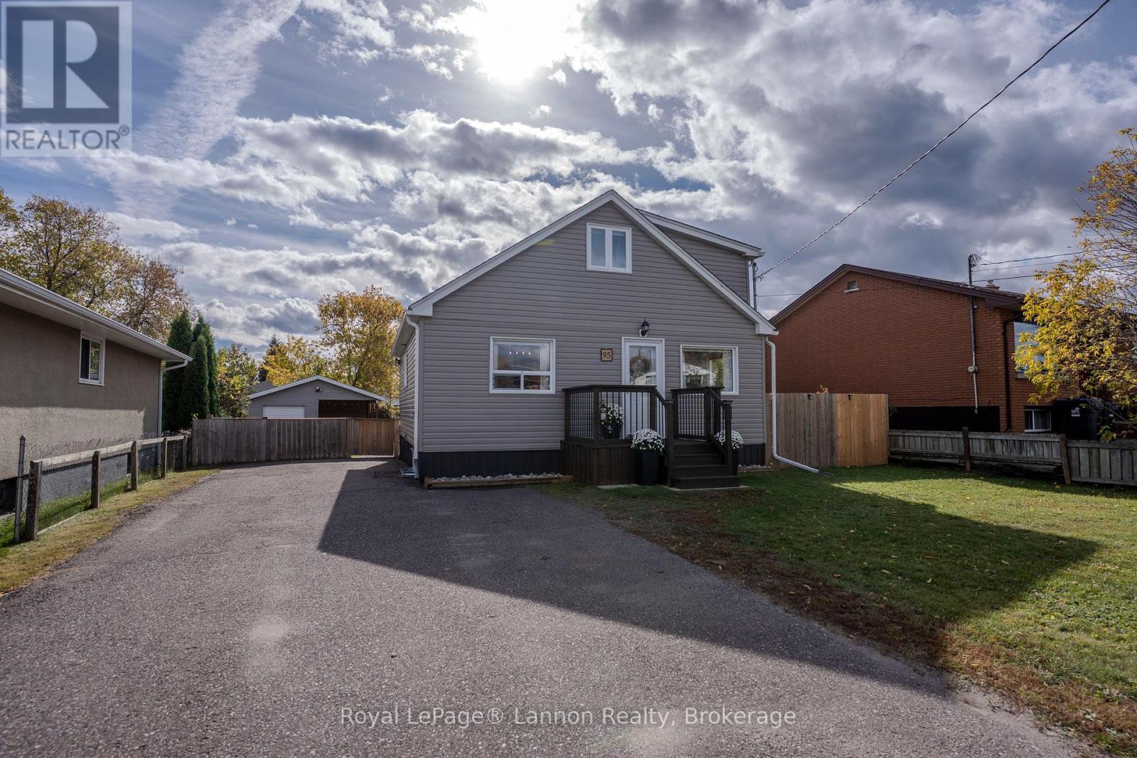 95 Oswald Street — photo 41