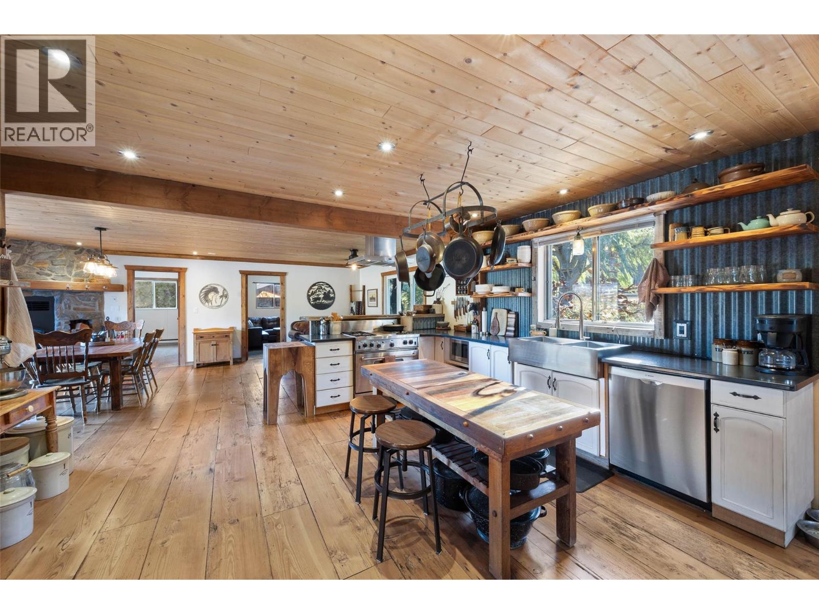  281 Lindley Creek Road, Merritt