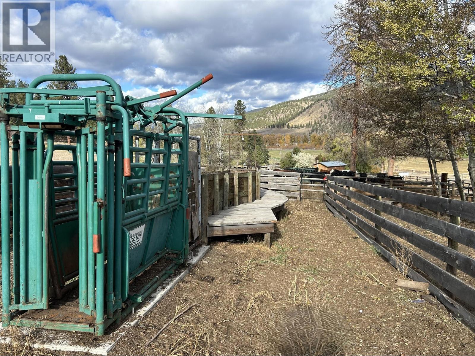  281 Lindley Creek Road, Merritt