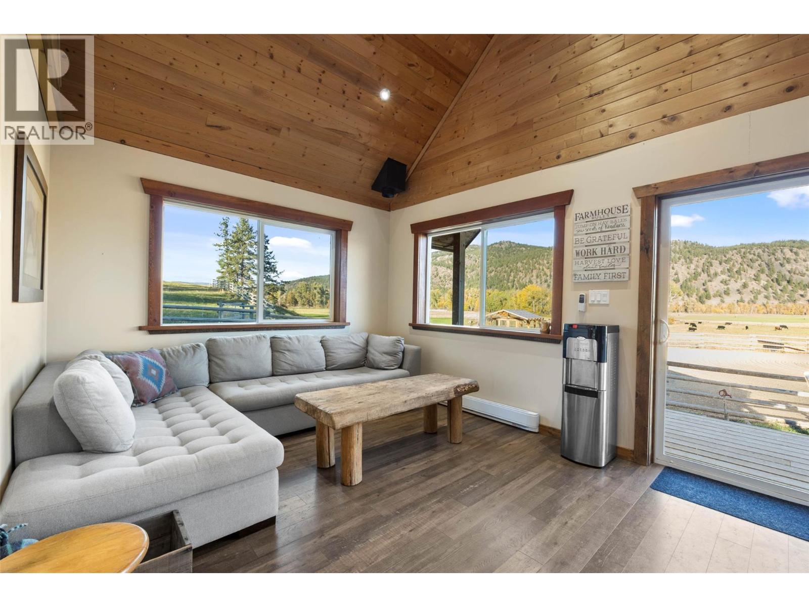  281 Lindley Creek Road, Merritt