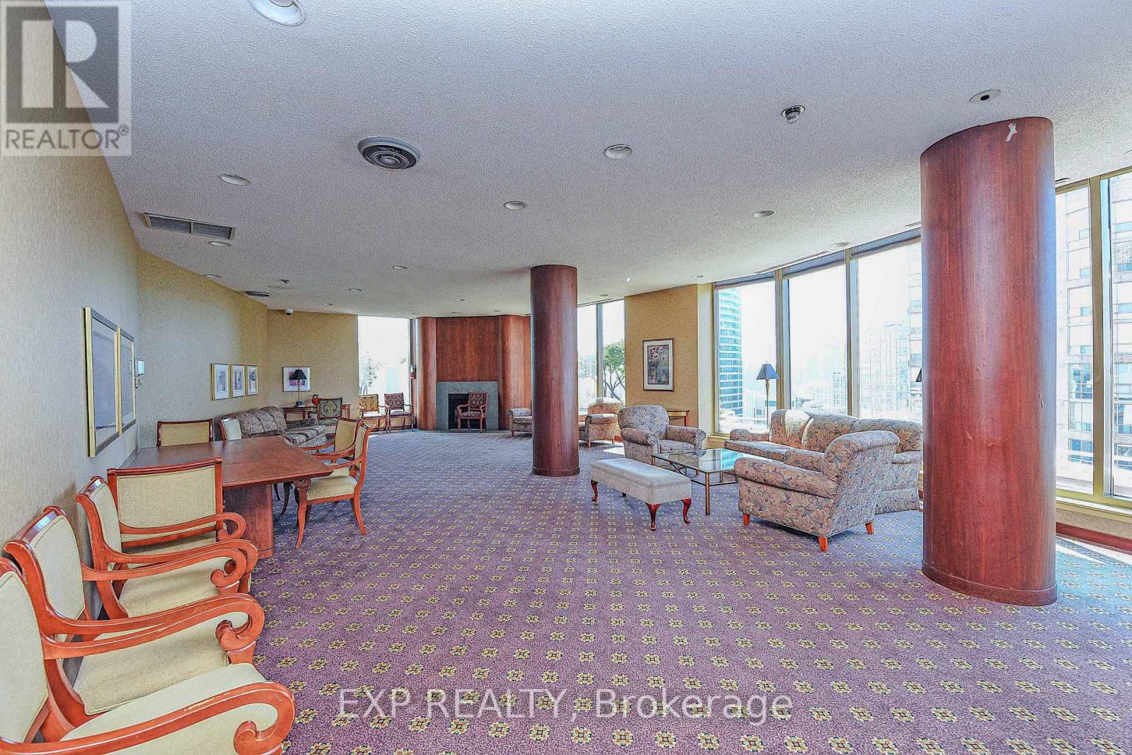 1055 Bay Street — photo 22