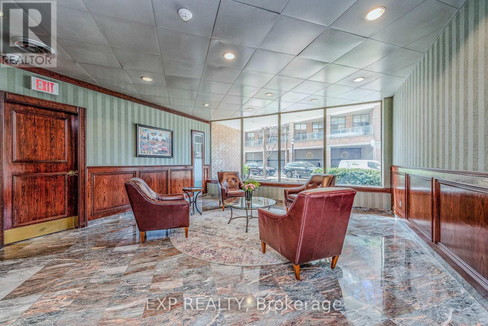 1055 Bay Street — photo 23