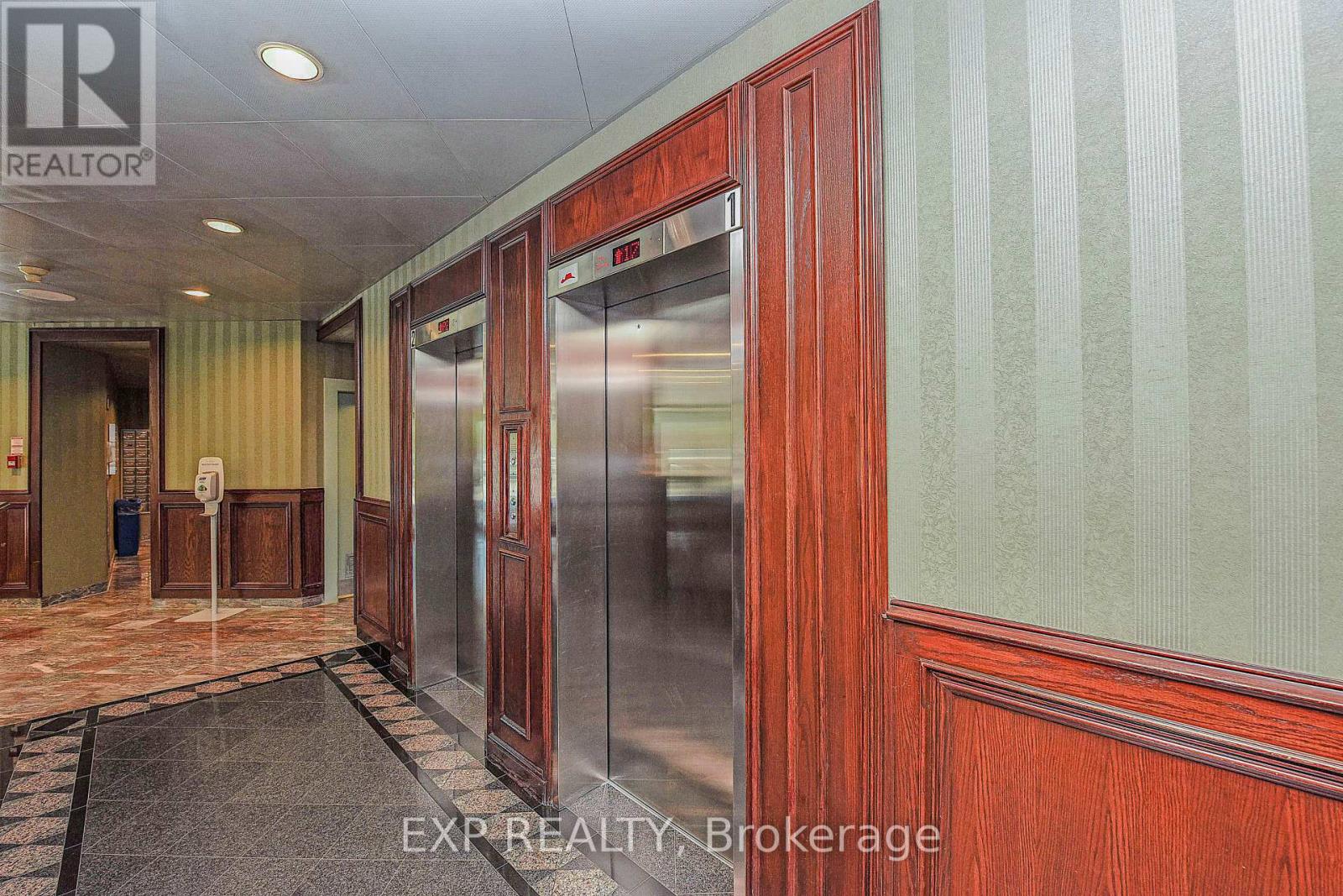 1055 Bay Street — photo 26
