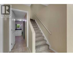8, 643 4 Avenue NE - photo 4