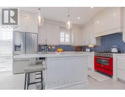 103 Herefordshire Crescent, Newmarket, ON L3X3K8 Photo 14