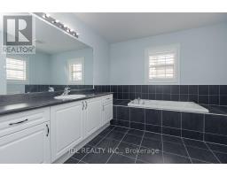 103 Herefordshire Crescent, Newmarket, ON L3X3K8 Photo 25